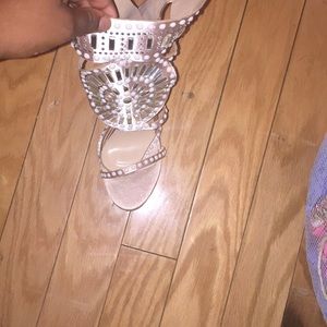 Heels that are good for proms and weddings